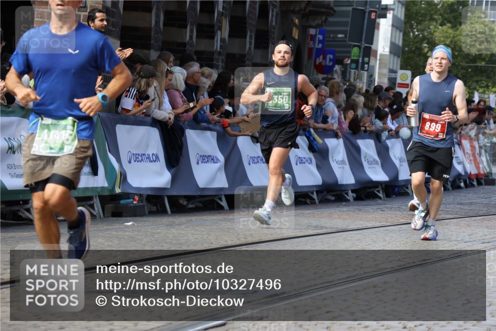 13.09.2026 - 21. swb-Marathon Bremen Strokosch-Dieckow http://msf.ph/oto/10327496 13.09.2026 13:12:46 Ziel 899, 1517, 2480, 3054, 3362, 3830, 4560, 5416, 6796, 7328, 8981, 9803, 1513, 2350, 2442, 2559, 2801, 2858, 4605, 5379, 5965, 6349, 8798, 9217, 13140 meine-sportfotos.de