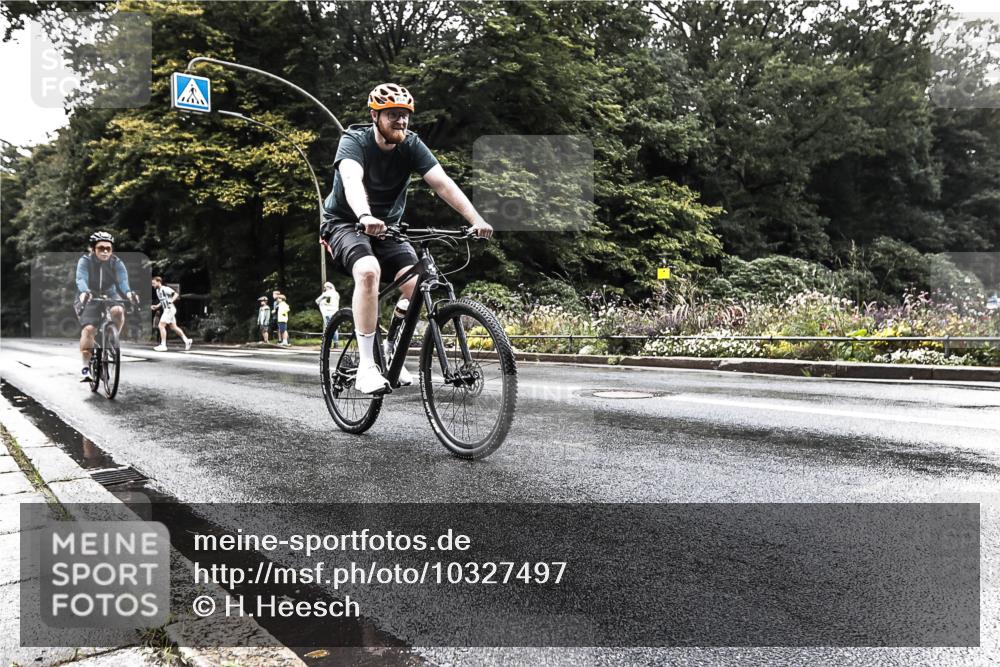 13.09.2026 - Stadtparktriathlon H.Heesch http://msf.ph/oto/10327497 13.09.2026 11:52:59 Radfahren 758, 852, 854, 887 meine-sportfotos.de