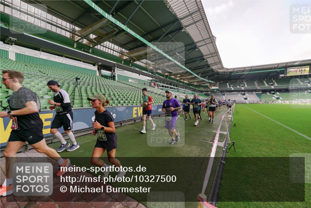 13.09.2026 - 21. swb-Marathon Bremen Michael Burmester http://msf.ph/oto/10327500 13.09.2026 13:32:38 Laufen im Stadion 155, 295, 344, 350, 386, 487, 490, 617, 690, 786, 787, 840, 965, 1001, 1051, 1133, 1142, 1292, 1310, 1314, 1326, 1329, 1377, 1427, 1591, 1592, 1801, 1869, 1892, 1897, 1904, 1923, 2077, 2132, 2226, 2230, 2231, 2253, 2270, 2274, 2320, 2344, 2374, 2456, 2514, 2523, 2539, 2556, 2616, 2630, 2649, 2726, 2769, 2848, 2945, 2952, 3014, 3038, 3140, 3223, 3350, 3379, 3426, 3572, 3601, 3614, 3644, 3736, 3746, 3797, 3901, 3918, 3944 meine-sportfotos.de