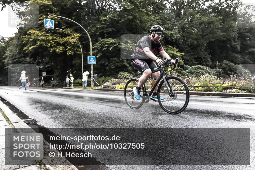 13.09.2026 - Stadtparktriathlon H.Heesch http://msf.ph/oto/10327505 13.09.2026 11:53:01 Radfahren 758, 852, 854 meine-sportfotos.de