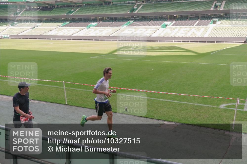 13.09.2026 - 21. swb-Marathon Bremen Michael Burmester http://msf.ph/oto/10327515 13.09.2026 12:57:21 Laufen im Stadion 307, 334, 431, 465, 769, 776, 789, 790, 857, 876, 909, 926, 948, 1010, 1119, 1130, 1191, 1199, 1254, 1535, 1601, 1750, 1752, 1809, 1881, 1900, 1972, 2001, 2040, 2046, 2051, 2075, 2260, 2324, 2371, 2397, 2402, 2423, 2473, 2493, 2535, 2634, 2640, 2671, 2761, 2812, 2903, 2904, 2948, 3051, 3078, 3119, 3138, 3182, 3186, 3202, 3290, 3319, 3348, 3411, 3450, 3458, 3508, 3514, 3534, 3634, 3655, 3685, 3690, 3695, 3760, 3813, 3866, 3939, 4101, 4120, 4171, 4174, 4316, 4479 meine-sportfotos.de