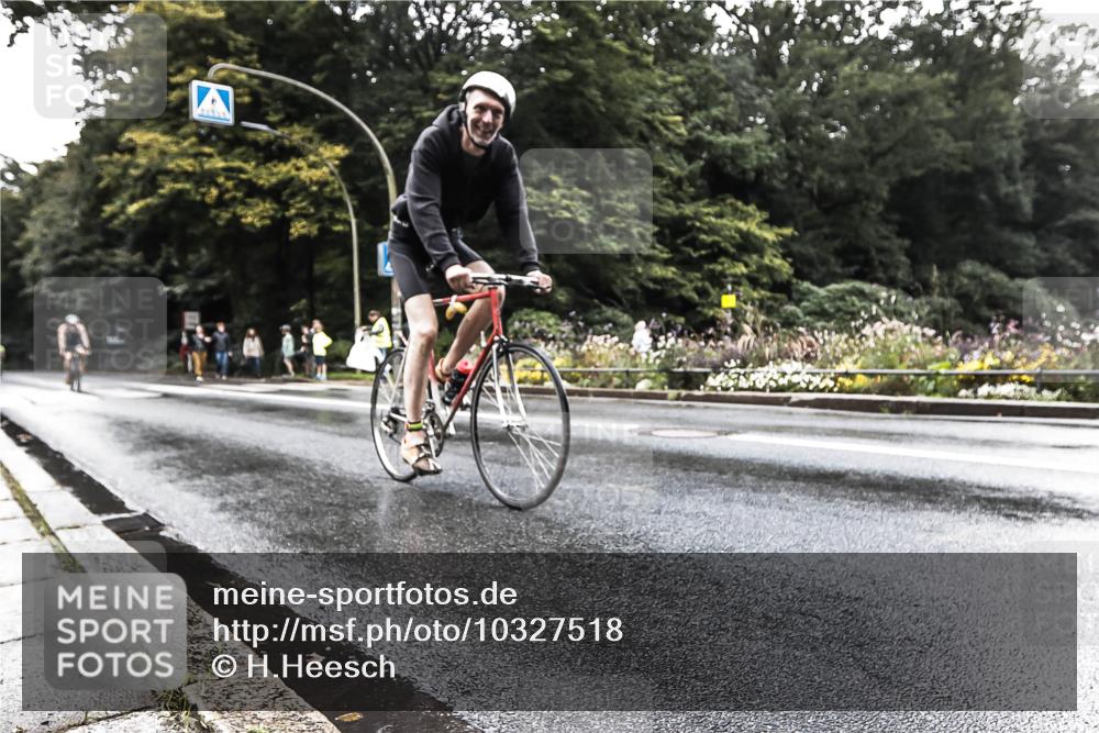 13.09.2026 - Stadtparktriathlon H.Heesch http://msf.ph/oto/10327518 13.09.2026 11:53:11 Radfahren 720, 839, 844 meine-sportfotos.de