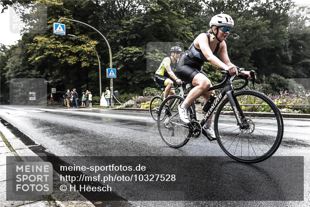 13.09.2026 - Stadtparktriathlon H.Heesch http://msf.ph/oto/10327528 13.09.2026 11:53:16 Radfahren 798, 839, 866 meine-sportfotos.de