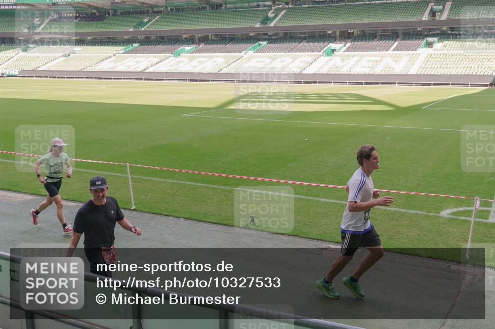 13.09.2026 - 21. swb-Marathon Bremen Michael Burmester http://msf.ph/oto/10327533 13.09.2026 12:57:22 Laufen im Stadion 307, 334, 431, 465, 672, 769, 776, 789, 790, 857, 876, 909, 926, 948, 1010, 1119, 1130, 1191, 1199, 1254, 1535, 1601, 1647, 1750, 1752, 1809, 1881, 1900, 1972, 2001, 2040, 2046, 2051, 2075, 2324, 2371, 2397, 2402, 2423, 2473, 2493, 2535, 2634, 2640, 2671, 2761, 2812, 2903, 2904, 2948, 3051, 3078, 3119, 3138, 3182, 3186, 3202, 3290, 3319, 3348, 3411, 3450, 3458, 3508, 3514, 3534, 3634, 3655, 3685, 3690, 3695, 3760, 3813, 3866, 3939, 4101, 4120, 4171, 4174, 4316, 4479 meine-sportfotos.de