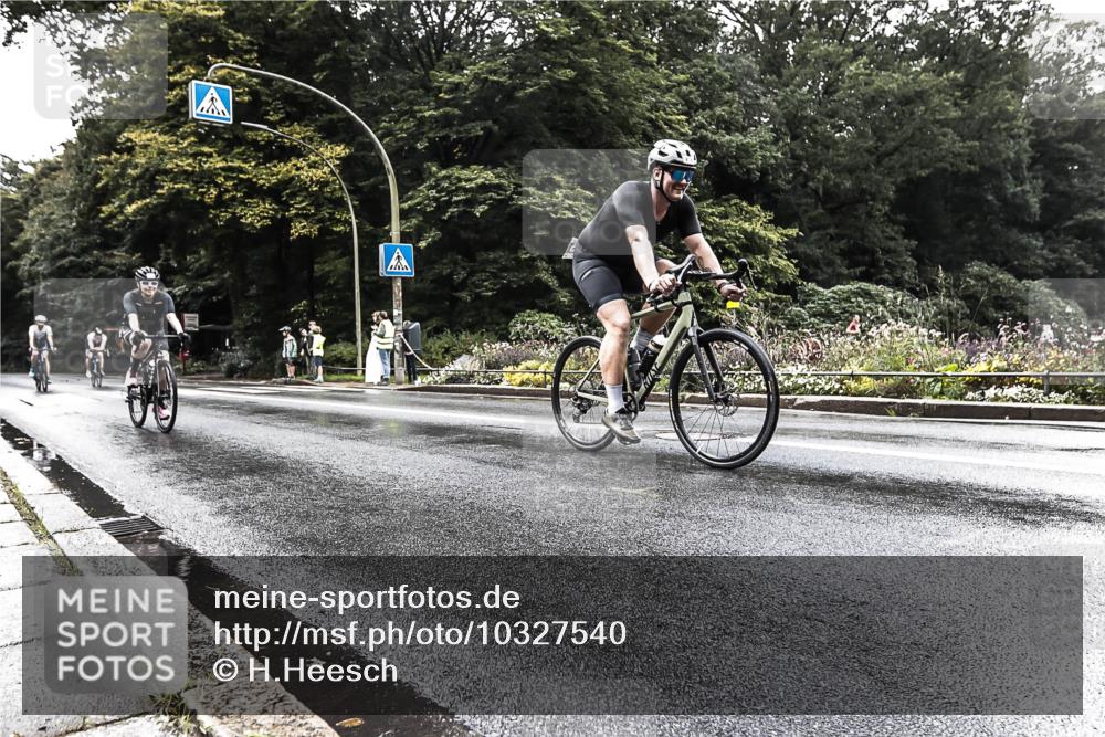 13.09.2026 - Stadtparktriathlon H.Heesch http://msf.ph/oto/10327540 13.09.2026 11:53:30 Radfahren 769, 795, 834, 849, 915 meine-sportfotos.de
