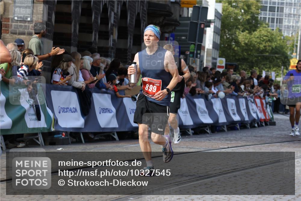 13.09.2026 - 21. swb-Marathon Bremen Strokosch-Dieckow http://msf.ph/oto/10327545 13.09.2026 13:12:48 Ziel 899, 1517, 2362, 2480, 3054, 3362, 4560, 4879, 5416, 6796, 7328, 8981, 9803, 868, 1513, 2350, 2442, 2559, 2801, 2858, 5379, 5965, 6349, 8419, 8798, 9217, 13140 meine-sportfotos.de