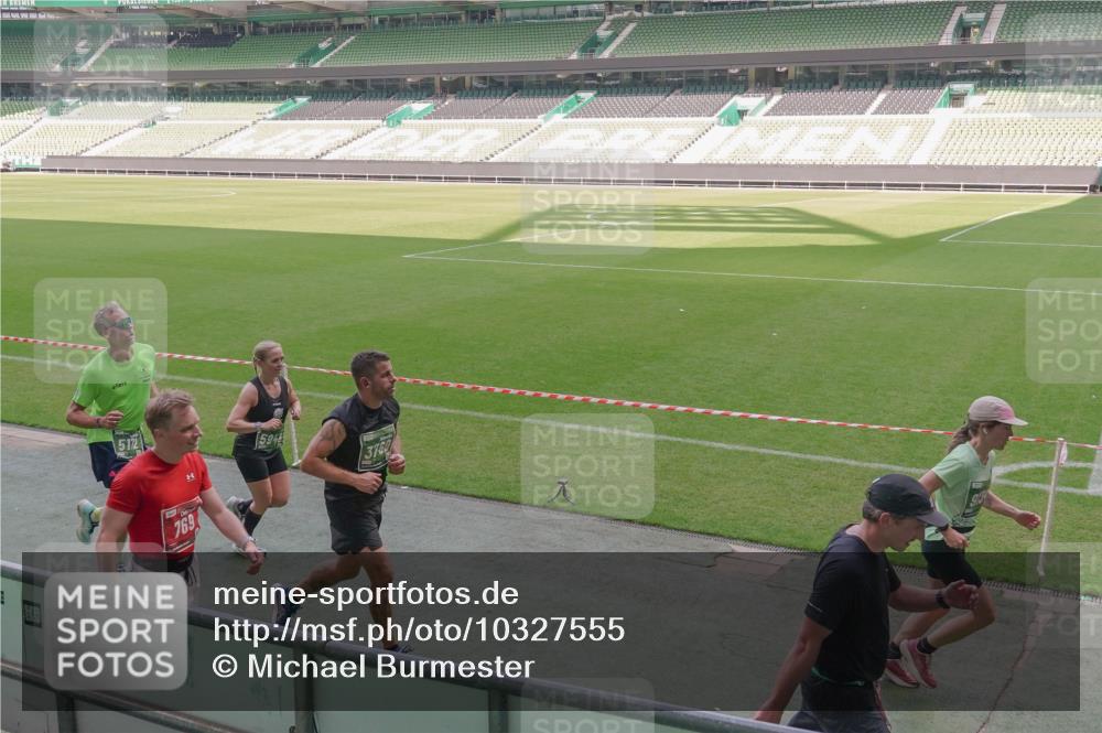 13.09.2026 - 21. swb-Marathon Bremen Michael Burmester http://msf.ph/oto/10327555 13.09.2026 12:57:24 Laufen im Stadion 307, 334, 431, 465, 672, 769, 776, 789, 790, 857, 876, 909, 926, 948, 1010, 1119, 1130, 1191, 1199, 1254, 1535, 1601, 1647, 1750, 1752, 1809, 1881, 1900, 1933, 1972, 2001, 2040, 2046, 2051, 2075, 2324, 2371, 2397, 2402, 2423, 2473, 2493, 2535, 2634, 2640, 2671, 2761, 2812, 2903, 2904, 2948, 3051, 3078, 3119, 3138, 3182, 3186, 3202, 3290, 3319, 3338, 3348, 3411, 3450, 3458, 3514, 3534, 3634, 3655, 3685, 3690, 3695, 3760, 3813, 3866, 3939, 4101, 4120, 4171, 4174, 4316, 4479 meine-sportfotos.de