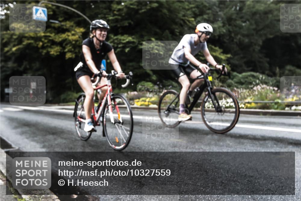 13.09.2026 - Stadtparktriathlon H.Heesch http://msf.ph/oto/10327559 13.09.2026 13:04:28 Radfahren 1196, 1245, 1261, 1269, 1301 meine-sportfotos.de