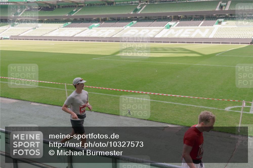 13.09.2026 - 21. swb-Marathon Bremen Michael Burmester http://msf.ph/oto/10327573 13.09.2026 12:57:26 Laufen im Stadion 141, 307, 334, 431, 511, 672, 769, 776, 789, 790, 857, 876, 909, 926, 948, 1010, 1119, 1130, 1191, 1199, 1254, 1535, 1601, 1647, 1752, 1809, 1881, 1900, 1933, 1972, 2001, 2040, 2046, 2051, 2075, 2324, 2371, 2397, 2402, 2423, 2473, 2493, 2535, 2634, 2640, 2671, 2761, 2812, 2903, 2904, 2948, 3051, 3078, 3119, 3138, 3182, 3186, 3202, 3290, 3319, 3338, 3348, 3411, 3450, 3458, 3514, 3534, 3634, 3655, 3685, 3690, 3695, 3760, 3813, 3866, 3939, 4101, 4120, 4171, 4174, 4316 meine-sportfotos.de