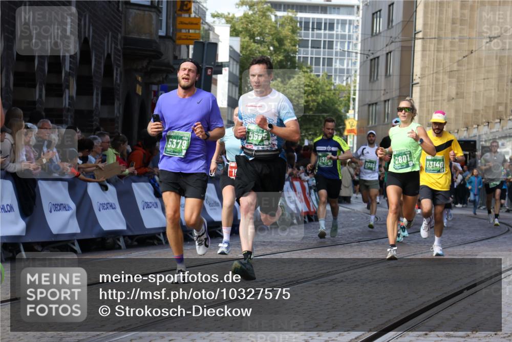 13.09.2026 - 21. swb-Marathon Bremen Strokosch-Dieckow http://msf.ph/oto/10327575 13.09.2026 13:12:53 Ziel 899, 1517, 2362, 2480, 3054, 4560, 4879, 5416, 6796, 9775, 9803, 313, 868, 2498, 2559, 2801, 2858, 3625, 5379, 5965, 6349, 7874, 8291, 8419, 8798, 9092, 9217, 13140 meine-sportfotos.de