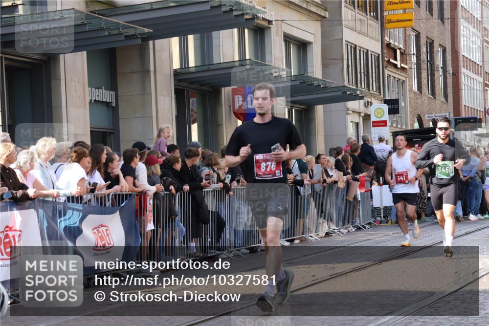 13.09.2026 - 21. swb-Marathon Bremen Strokosch-Dieckow http://msf.ph/oto/10327581 13.09.2026 13:20:48 Ziel 226, 854, 1056, 1191, 2425, 2979, 3450, 3933, 4126, 4316, 4362, 4465, 4734, 6357, 6401, 6680, 6970, 7902, 8237, 8323, 8408, 8622, 8791, 8971, 9267, 9268, 13120, 541, 769, 876, 1528, 1881, 2493, 2640, 3356, 3813, 3866, 4174, 4357, 4358, 4482, 4612, 5161, 5213, 5493, 5855, 5954, 6177, 6495, 6496, 6680, 7411, 7517, 8005, 8141, 8804, 9162, 9691, 9721, 9949, 13126 meine-sportfotos.de