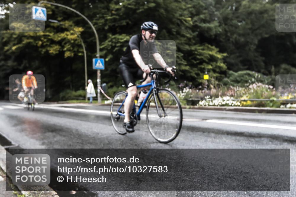 13.09.2026 - Stadtparktriathlon H.Heesch http://msf.ph/oto/10327583 13.09.2026 13:04:42 Radfahren 1205, 1211, 1268, 1271, 1316 meine-sportfotos.de