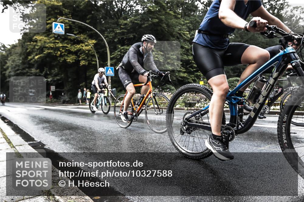 13.09.2026 - Stadtparktriathlon H.Heesch http://msf.ph/oto/10327588 13.09.2026 11:53:47 Radfahren 817, 828, 838, 870, 874, 880, 907 meine-sportfotos.de