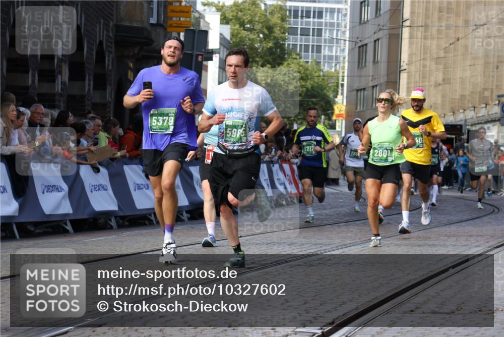13.09.2026 - 21. swb-Marathon Bremen Strokosch-Dieckow http://msf.ph/oto/10327602 13.09.2026 13:12:53 Ziel 899, 1517, 2362, 2480, 3054, 4560, 4879, 5416, 6796, 9775, 9803, 313, 868, 2498, 2559, 2801, 2858, 3625, 5379, 5965, 6349, 7874, 8291, 8419, 8798, 9092, 9217, 13140 meine-sportfotos.de