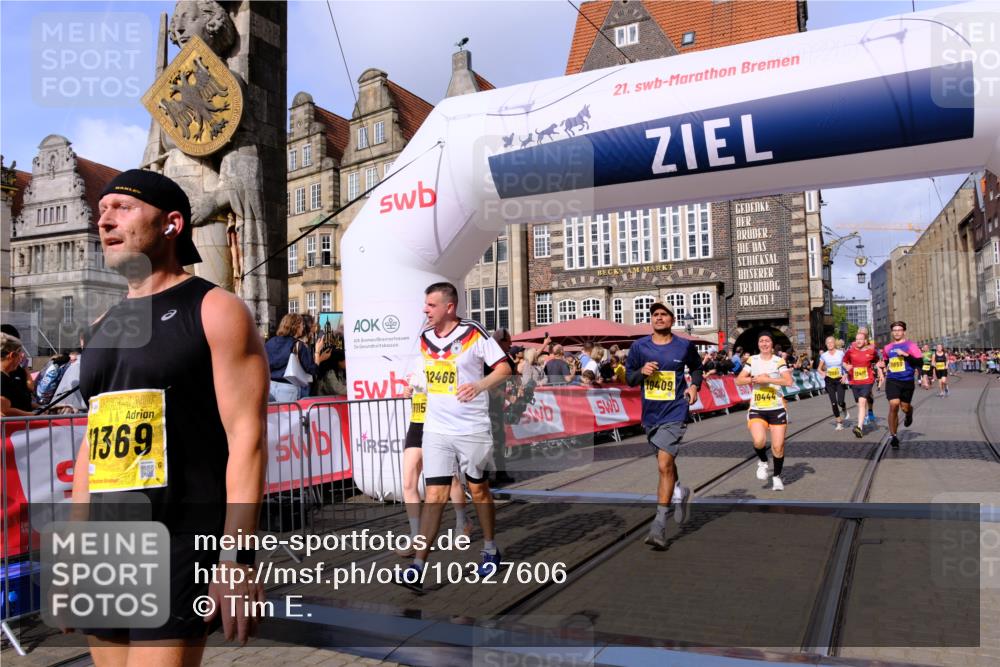 13.09.2026 - 21. swb-Marathon Bremen Tim E. http://msf.ph/oto/10327606 13.09.2026 11:02:09 Ziel 10257, 10332, 10409, 10444, 10817, 11075, 11115, 11150, 11268, 11369, 11412, 11413, 11436, 11479, 11486, 11668, 11747, 11859, 11985, 11986, 12095, 12379, 12412, 12466 meine-sportfotos.de