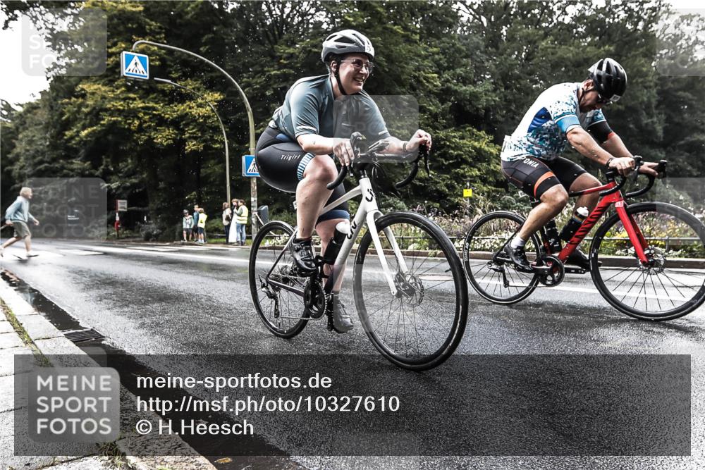 13.09.2026 - Stadtparktriathlon H.Heesch http://msf.ph/oto/10327610 13.09.2026 11:53:51 Radfahren 799, 828, 838, 870, 880, 939 meine-sportfotos.de