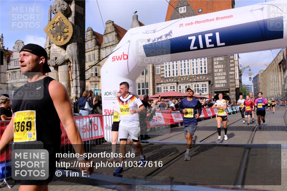 13.09.2026 - 21. swb-Marathon Bremen Tim E. http://msf.ph/oto/10327616 13.09.2026 11:02:10 Ziel 10257, 10409, 10444, 10617, 10817, 10924, 11115, 11150, 11268, 11369, 11412, 11413, 11436, 11479, 11486, 11668, 11747, 11859, 11985, 11986, 12095, 12145, 12360, 12379, 12412, 12466 meine-sportfotos.de