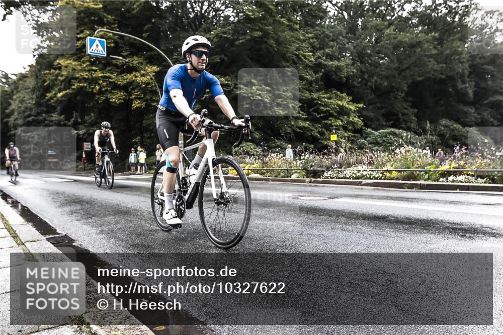 13.09.2026 - Stadtparktriathlon H.Heesch http://msf.ph/oto/10327622 13.09.2026 11:54:02 Radfahren 762, 785, 835, 871, 945 meine-sportfotos.de