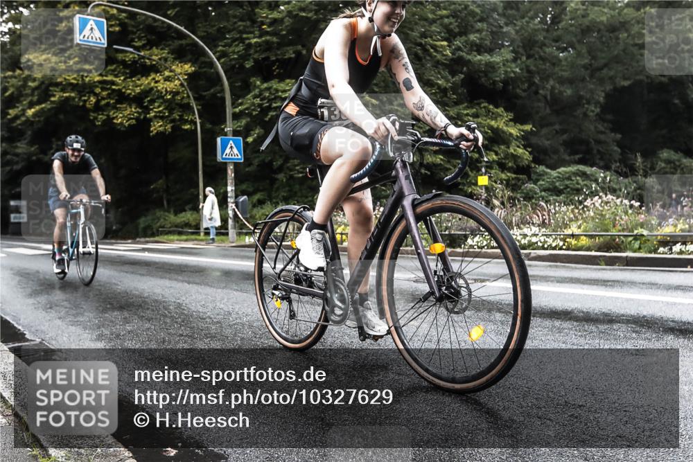 13.09.2026 - Stadtparktriathlon H.Heesch http://msf.ph/oto/10327629 13.09.2026 13:04:59 Radfahren 1208, 1278, 1304, 1374, 1424 meine-sportfotos.de