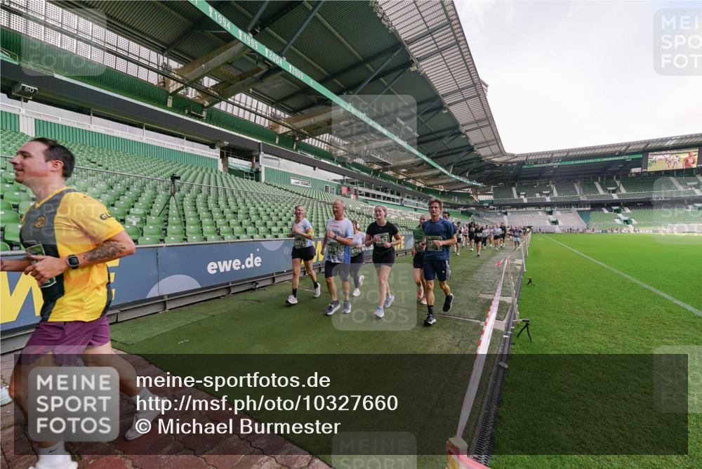 13.09.2026 - 21. swb-Marathon Bremen Michael Burmester http://msf.ph/oto/10327660 13.09.2026 13:32:57 Laufen im Stadion 155, 344, 350, 386, 490, 594, 617, 690, 765, 786, 787, 1001, 1051, 1133, 1142, 1292, 1310, 1326, 1377, 1427, 1591, 1592, 1760, 1801, 1869, 1892, 1897, 1904, 1923, 2077, 2132, 2226, 2230, 2231, 2253, 2270, 2274, 2320, 2344, 2374, 2399, 2400, 2456, 2514, 2515, 2523, 2539, 2556, 2616, 2630, 2649, 2718, 2769, 2848, 2945, 2982, 3014, 3140, 3223, 3350, 3379, 3443, 3503, 3572, 3601, 3614, 3644, 3736, 3746, 3797, 3901, 3911, 3944, 3952 meine-sportfotos.de
