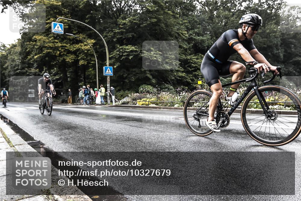 13.09.2026 - Stadtparktriathlon H.Heesch http://msf.ph/oto/10327679 13.09.2026 11:54:38 Radfahren 724, 840, 863, 946 meine-sportfotos.de