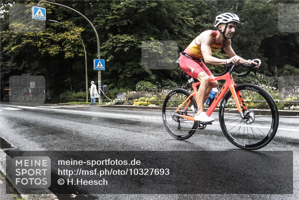 13.09.2026 - Stadtparktriathlon H.Heesch http://msf.ph/oto/10327693 13.09.2026 13:05:10 Radfahren 1306, 1336, 1386 meine-sportfotos.de
