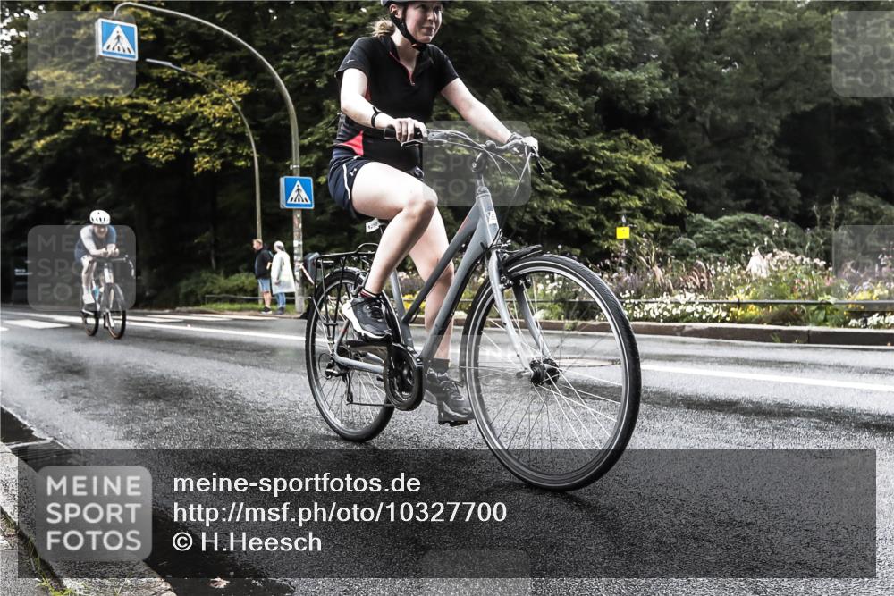 13.09.2026 - Stadtparktriathlon H.Heesch http://msf.ph/oto/10327700 13.09.2026 13:05:23 Radfahren 1202, 1256, 1258, 1402 meine-sportfotos.de