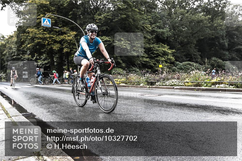 13.09.2026 - Stadtparktriathlon H.Heesch http://msf.ph/oto/10327702 13.09.2026 11:54:40 Radfahren 724, 763, 840, 863, 946 meine-sportfotos.de