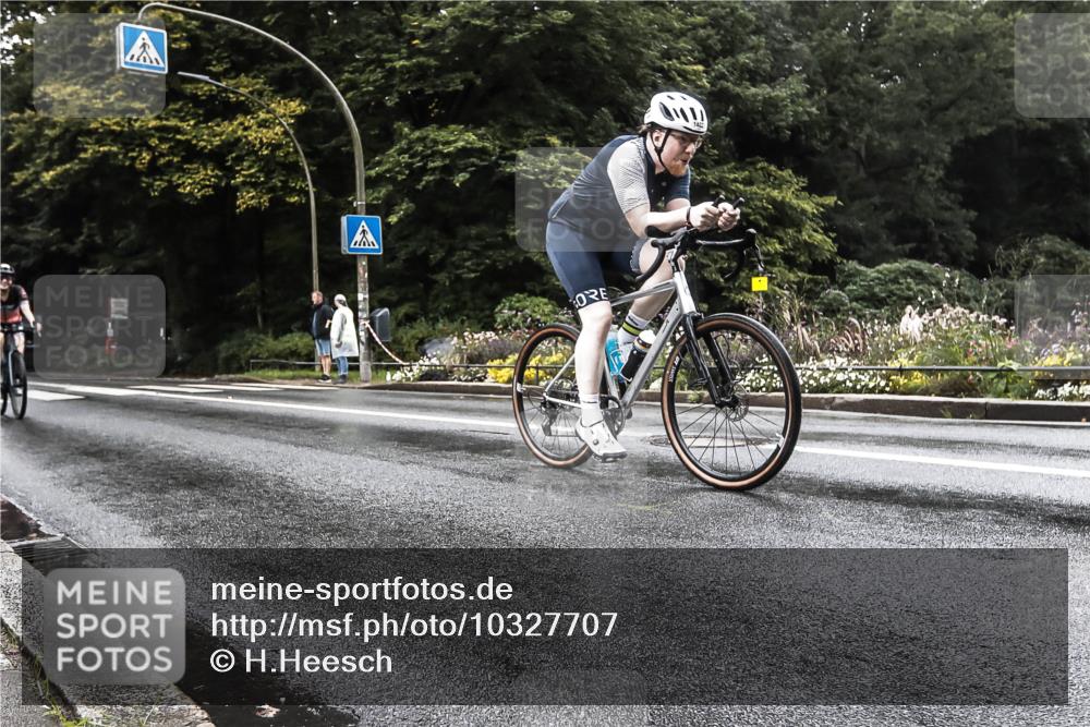 13.09.2026 - Stadtparktriathlon H.Heesch http://msf.ph/oto/10327707 13.09.2026 13:05:24 Radfahren 1202, 1256, 1258, 1402 meine-sportfotos.de