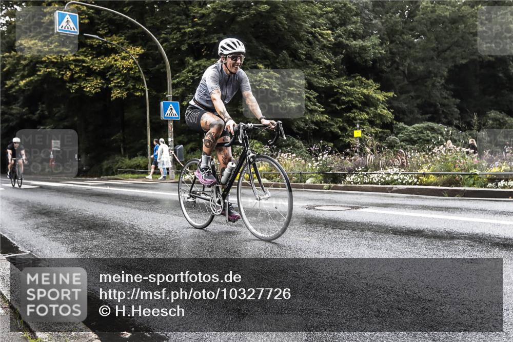 13.09.2026 - Stadtparktriathlon H.Heesch http://msf.ph/oto/10327726 13.09.2026 13:05:40 Radfahren 1198, 1265, 1276, 1377 meine-sportfotos.de
