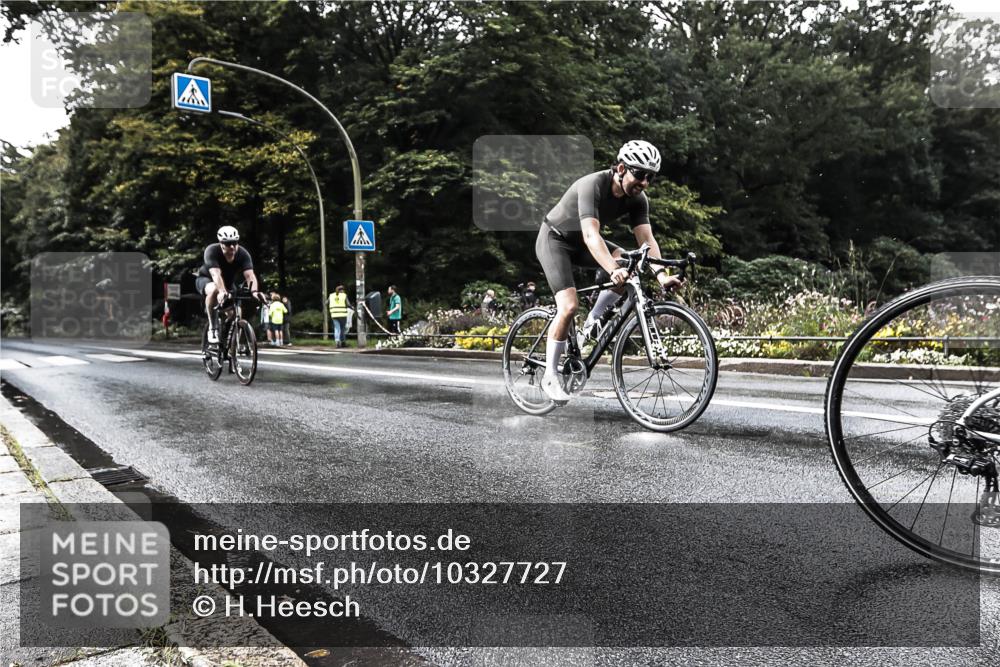 13.09.2026 - Stadtparktriathlon H.Heesch http://msf.ph/oto/10327727 13.09.2026 11:54:51 Radfahren 731, 860, 869, 935 meine-sportfotos.de