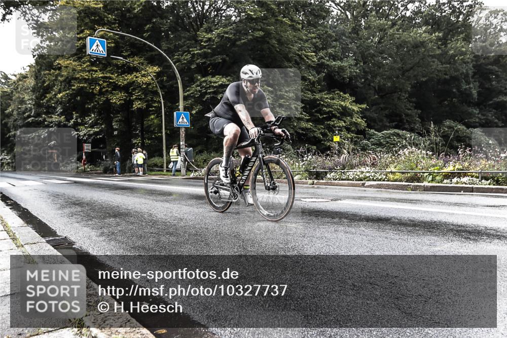 13.09.2026 - Stadtparktriathlon H.Heesch http://msf.ph/oto/10327737 13.09.2026 11:54:52 Radfahren 731, 860, 869, 935 meine-sportfotos.de