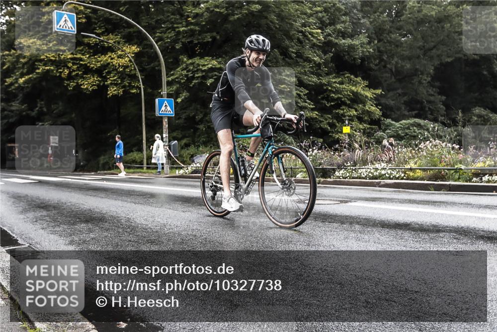 13.09.2026 - Stadtparktriathlon H.Heesch http://msf.ph/oto/10327738 13.09.2026 13:05:43 Radfahren 1198, 1265, 1276 meine-sportfotos.de