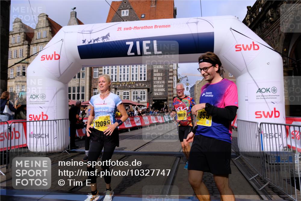 13.09.2026 - 21. swb-Marathon Bremen Tim E. http://msf.ph/oto/10327747 13.09.2026 11:02:12 Ziel 10257, 10409, 10444, 10500, 10617, 10803, 10817, 10924, 11115, 11268, 11369, 11412, 11413, 11436, 11479, 11486, 11859, 12016, 12095, 12145, 12360, 12379, 12412, 12466, 12506 meine-sportfotos.de
