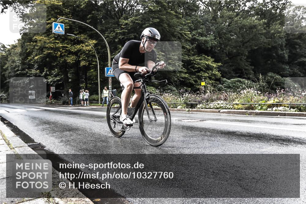 13.09.2026 - Stadtparktriathlon H.Heesch http://msf.ph/oto/10327760 13.09.2026 11:55:06 Radfahren 897, 1017 meine-sportfotos.de