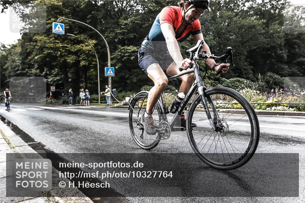 13.09.2026 - Stadtparktriathlon H.Heesch http://msf.ph/oto/10327764 13.09.2026 11:55:12 Radfahren 788, 905 meine-sportfotos.de