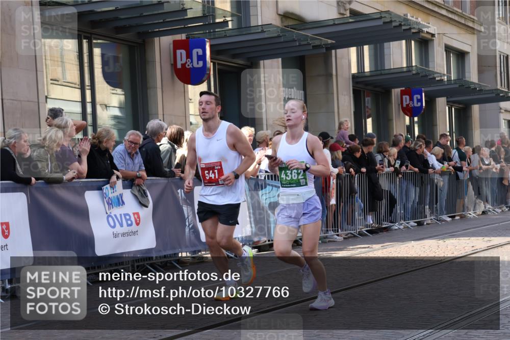 13.09.2026 - 21. swb-Marathon Bremen Strokosch-Dieckow http://msf.ph/oto/10327766 13.09.2026 13:20:52 Ziel 226, 854, 1191, 2979, 3450, 3534, 3933, 4126, 4234, 4362, 4445, 4465, 4484, 4519, 4734, 6357, 6970, 7902, 8237, 8323, 8408, 8622, 8791, 8971, 9267, 9268, 9900, 13120, 541, 769, 876, 1056, 1528, 1881, 2425, 2640, 3356, 3813, 3866, 4126, 4174, 4316, 4357, 4482, 4612, 5161, 5213, 5855, 5954, 6177, 6401, 6495, 6680, 7411, 7517, 7902, 8005, 8141, 8804, 9162, 9691, 9949, 13126 meine-sportfotos.de