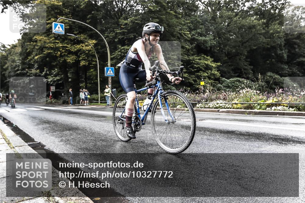 13.09.2026 - Stadtparktriathlon H.Heesch http://msf.ph/oto/10327772 13.09.2026 11:55:14 Radfahren 788, 800, 905, 948 meine-sportfotos.de