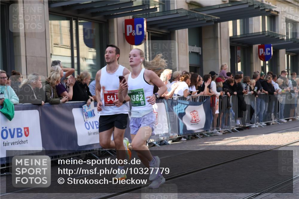 13.09.2026 - 21. swb-Marathon Bremen Strokosch-Dieckow http://msf.ph/oto/10327779 13.09.2026 13:20:52 Ziel 226, 854, 1191, 2979, 3450, 3534, 3933, 4126, 4234, 4362, 4445, 4465, 4484, 4519, 4734, 6357, 6970, 7902, 8237, 8323, 8408, 8622, 8791, 8971, 9267, 9268, 9900, 13120, 541, 769, 876, 1056, 1528, 1881, 2425, 2640, 3356, 3813, 3866, 4126, 4174, 4316, 4357, 4482, 4612, 5161, 5213, 5855, 5954, 6177, 6401, 6495, 6680, 7411, 7517, 7902, 8005, 8141, 8804, 9162, 9691, 9949, 13126 meine-sportfotos.de