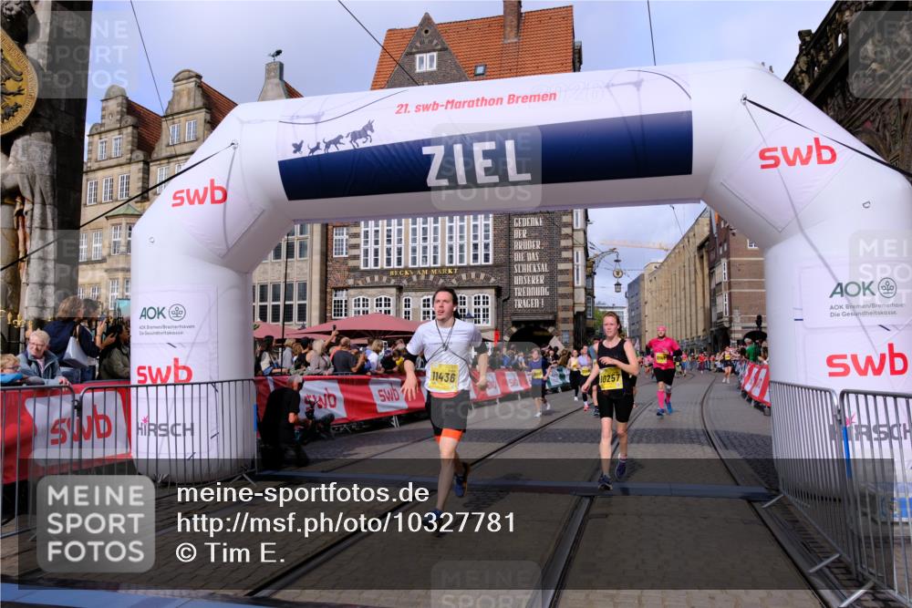 13.09.2026 - 21. swb-Marathon Bremen Tim E. http://msf.ph/oto/10327781 13.09.2026 11:02:15 Ziel 10257, 10409, 10444, 10500, 10617, 10803, 10817, 10924, 11115, 11268, 11369, 11412, 11413, 11436, 11859, 12016, 12095, 12145, 12360, 12379, 12412, 12466, 12506 meine-sportfotos.de