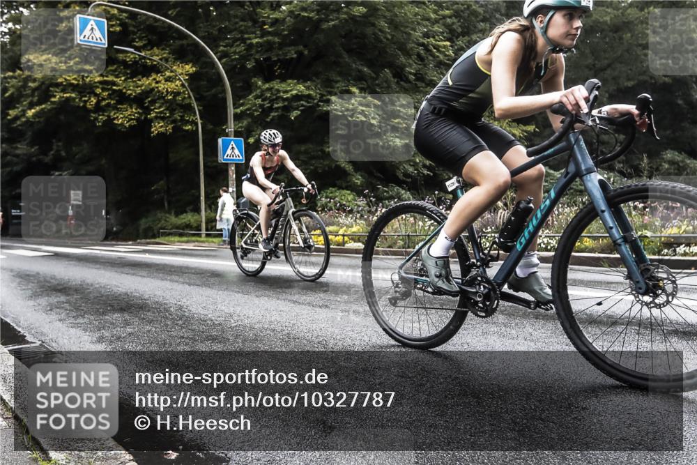 13.09.2026 - Stadtparktriathlon H.Heesch http://msf.ph/oto/10327787 13.09.2026 13:06:18 Radfahren 1083, 1129, 1210, 1339, 1343, 1369, 1385, 1401 meine-sportfotos.de