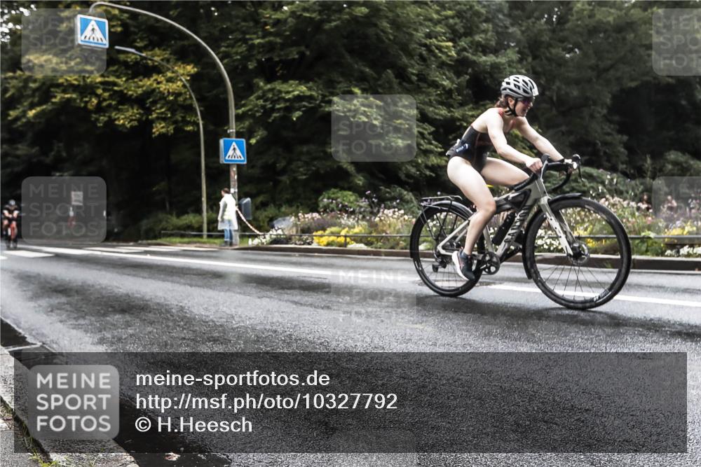13.09.2026 - Stadtparktriathlon H.Heesch http://msf.ph/oto/10327792 13.09.2026 13:06:18 Radfahren 1083, 1129, 1210, 1339, 1343, 1369, 1385, 1401 meine-sportfotos.de