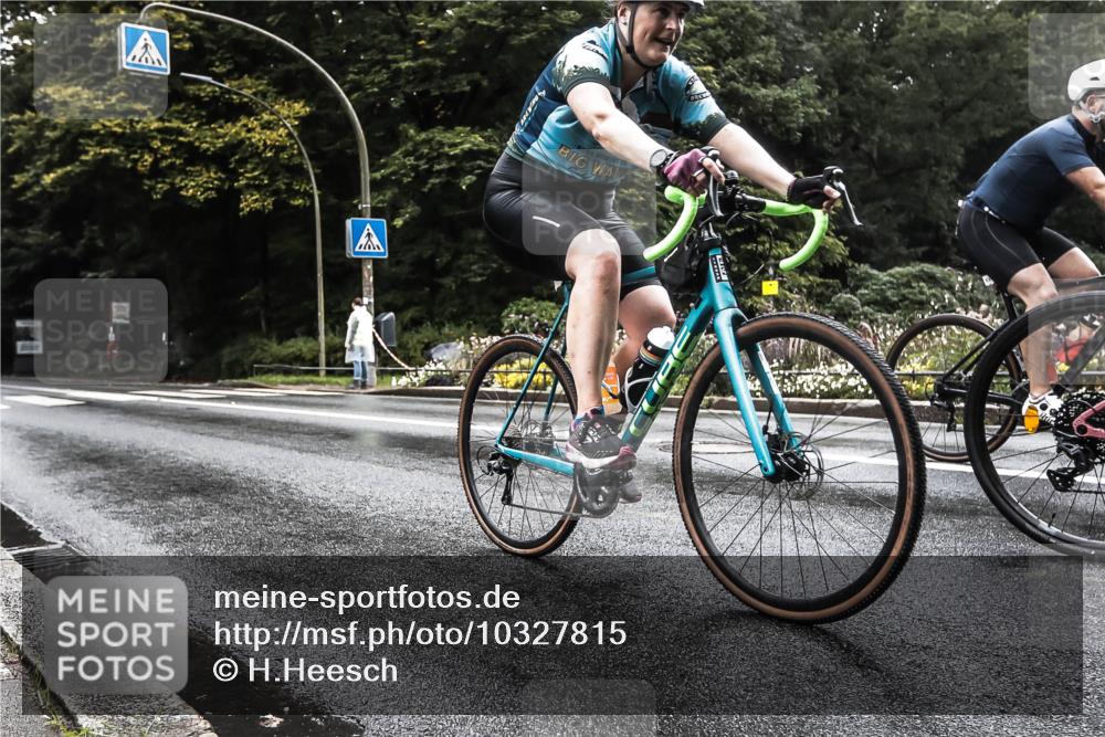 13.09.2026 - Stadtparktriathlon H.Heesch http://msf.ph/oto/10327815 13.09.2026 13:06:21 Radfahren 1083, 1129, 1210, 1343, 1385, 1401 meine-sportfotos.de