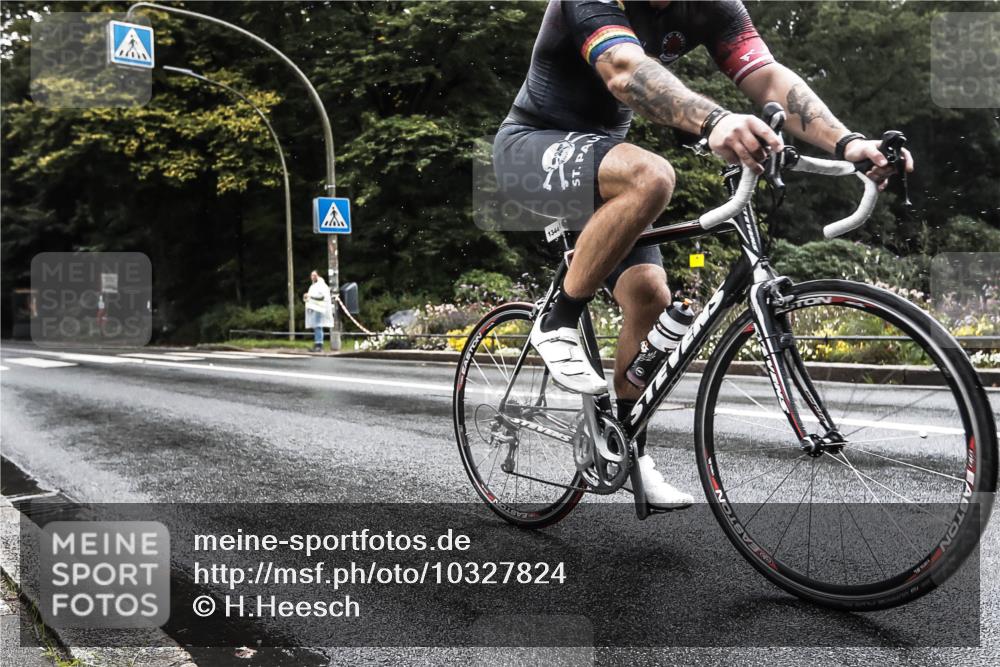 13.09.2026 - Stadtparktriathlon H.Heesch http://msf.ph/oto/10327824 13.09.2026 13:06:37 Radfahren 1344 meine-sportfotos.de