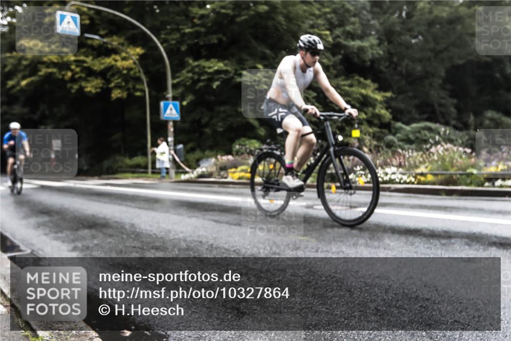 13.09.2026 - Stadtparktriathlon H.Heesch http://msf.ph/oto/10327864 13.09.2026 13:06:55 Radfahren 1270, 1277, 1281, 1327, 1353, 1391, 1406 meine-sportfotos.de