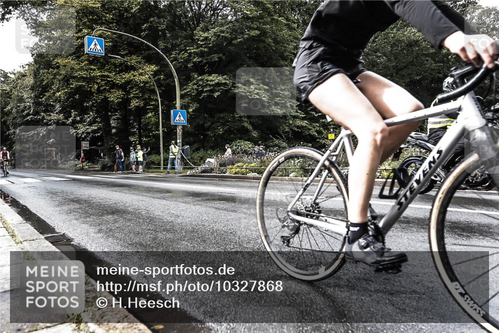 13.09.2026 - Stadtparktriathlon H.Heesch http://msf.ph/oto/10327868 13.09.2026 11:55:46 Radfahren 786, 862, 873 meine-sportfotos.de