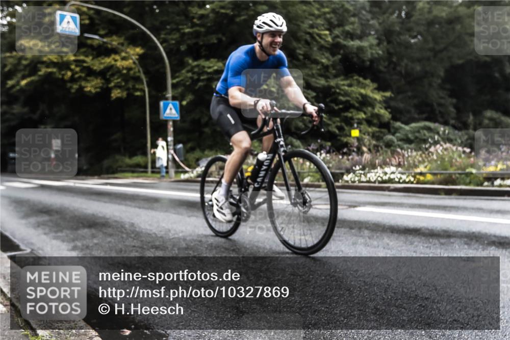 13.09.2026 - Stadtparktriathlon H.Heesch http://msf.ph/oto/10327869 13.09.2026 13:06:56 Radfahren 1270, 1277, 1281, 1353, 1406 meine-sportfotos.de