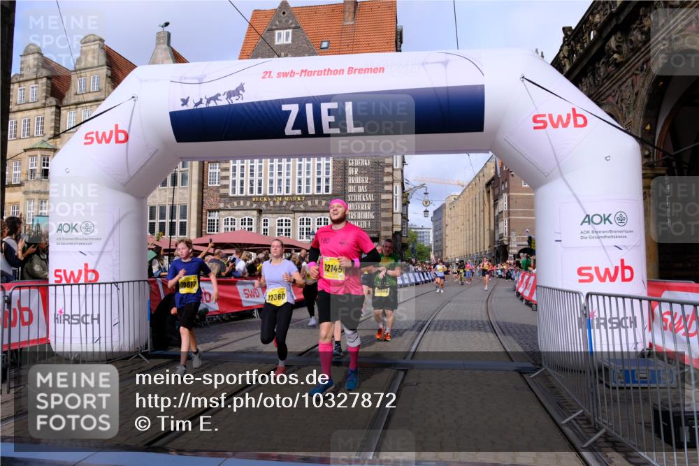 13.09.2026 - 21. swb-Marathon Bremen Tim E. http://msf.ph/oto/10327872 13.09.2026 11:02:18 Ziel 10257, 10409, 10444, 10473, 10500, 10617, 10803, 10817, 10924, 11115, 11268, 11369, 11436, 11811, 11859, 12016, 12095, 12145, 12360, 12412, 12437, 12466, 12506 meine-sportfotos.de