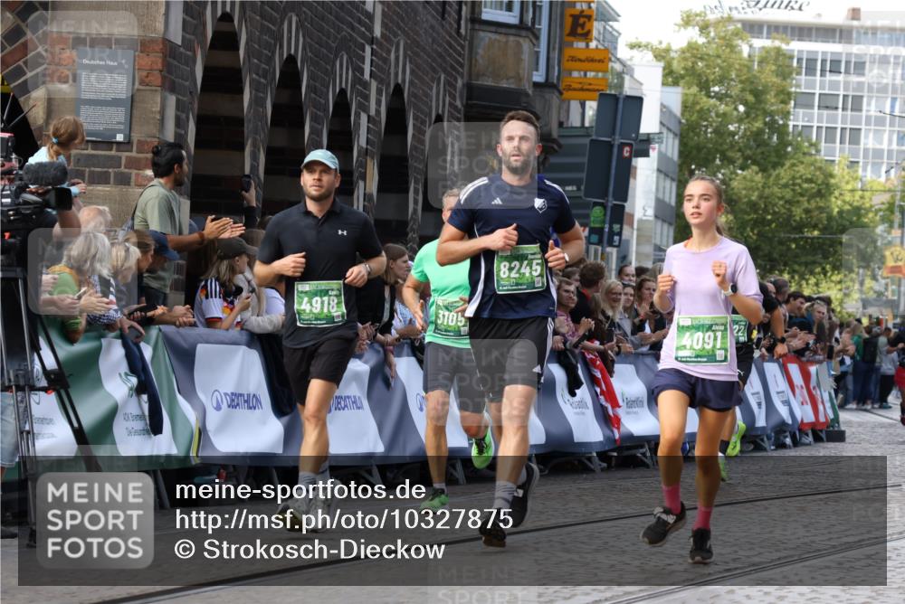 13.09.2026 - 21. swb-Marathon Bremen Strokosch-Dieckow http://msf.ph/oto/10327875 13.09.2026 13:25:01 Ziel 282, 789, 790, 1516, 1582, 2280, 3015, 3375, 3524, 3994, 4198, 4262, 4277, 5328, 5572, 5664, 6626, 6807, 8636, 8881, 9264, 9541, 10069, 10071, 10097, 10103, 1080, 1119, 1166, 1436, 1448, 2322, 3105, 3187, 4091, 4459, 4918, 7306, 7326, 8245, 9036, 9073, 9360, 9493, 13088 meine-sportfotos.de