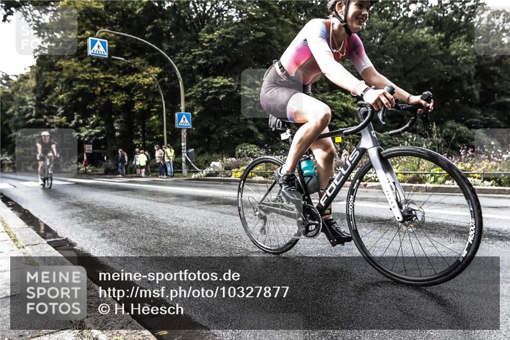 13.09.2026 - Stadtparktriathlon H.Heesch http://msf.ph/oto/10327877 13.09.2026 11:55:57 Radfahren 739, 865 meine-sportfotos.de